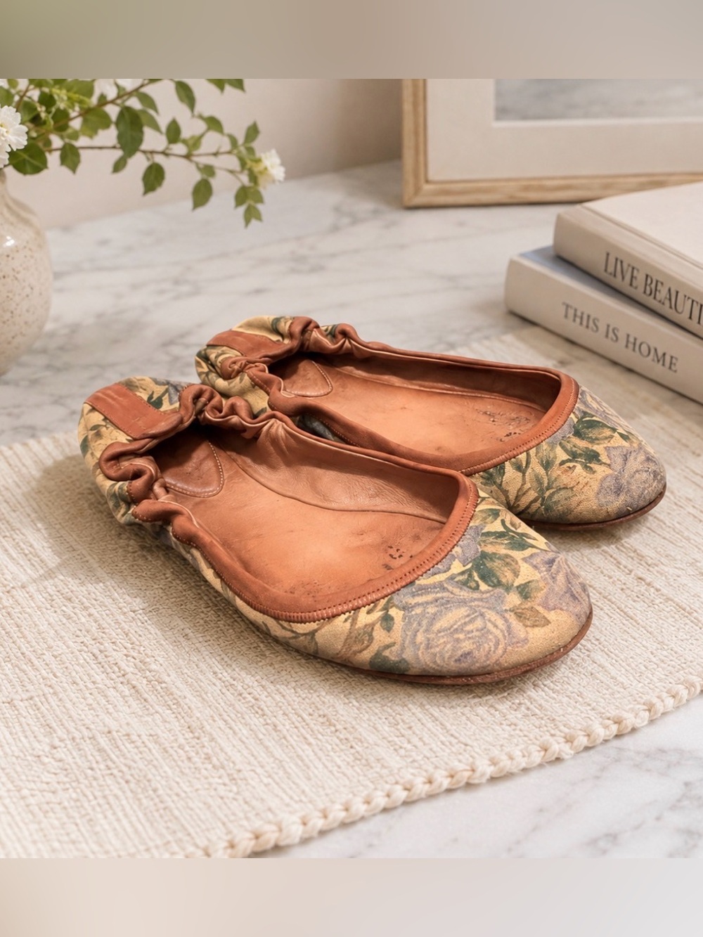 Rag & Bone size 38 floral leather flats